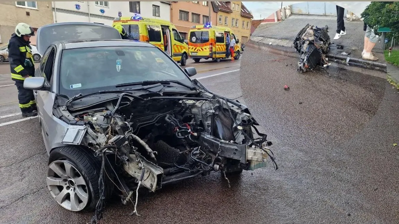 Téli gumival okozott balesetet júniusban egy sofőr Egerben