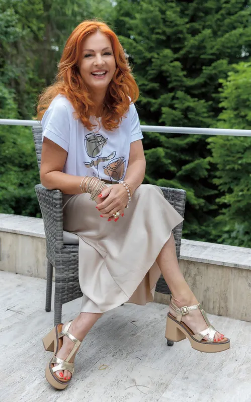 hot feltöltés keleti andrea