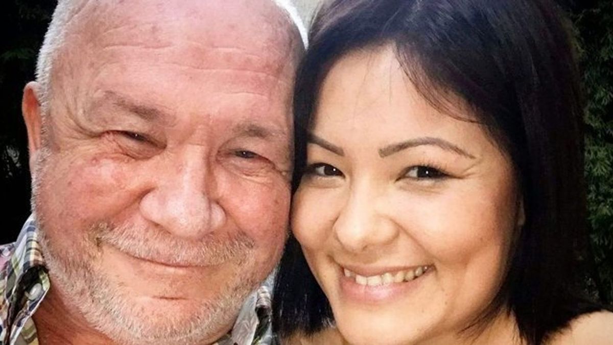 Rejtélyes hódoló ostromolja a szakítása után ÉNB Alexát