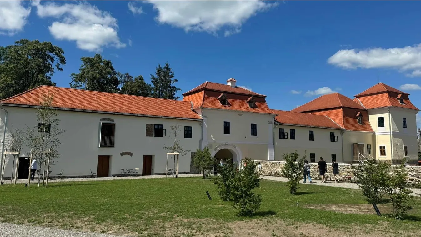 Újabb felújított magyar kastélyt látogathatunk meg