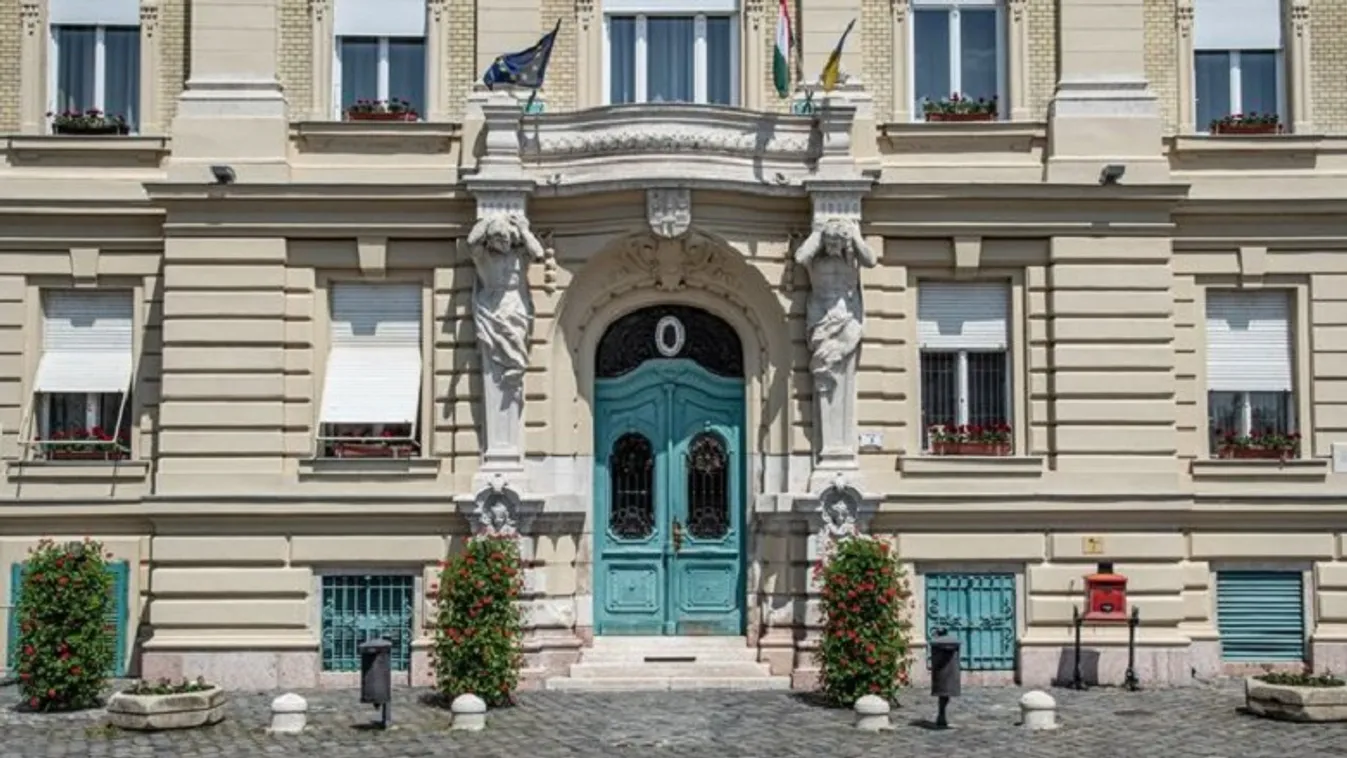 Őrizetbe vették Óbuda baloldali alpolgármesterét