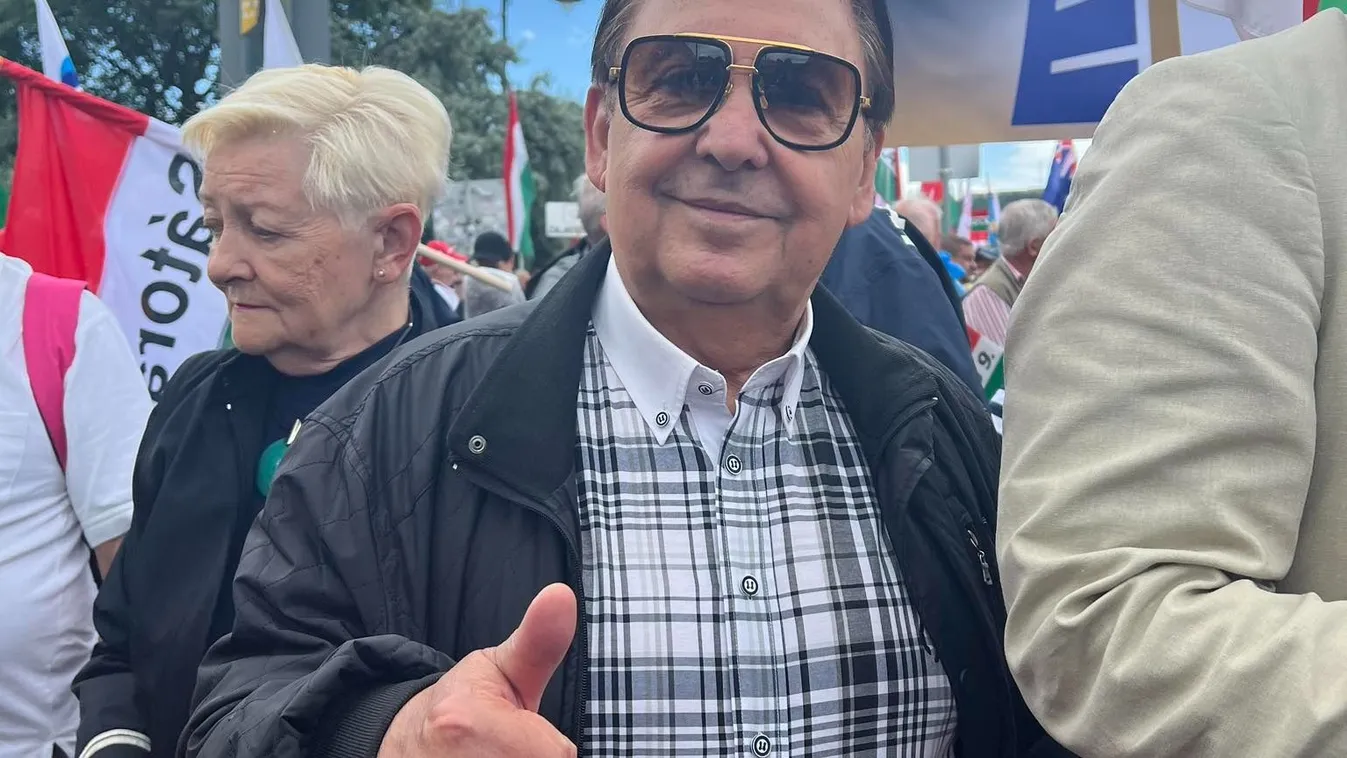„Voltam katona” - Fásy Ádám az első sorban a Békemeneten