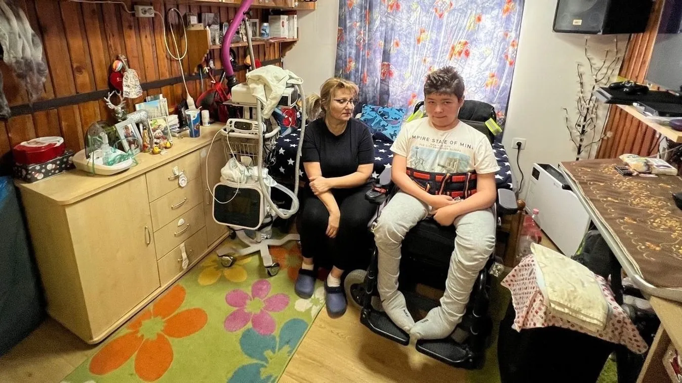 Édesanyján kívüli egyetlen támaszát is elvesztette a Duchenne-szindrómás Krisztián