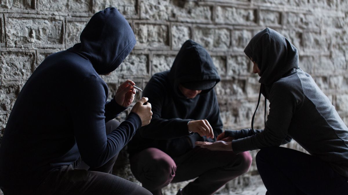 "Itt nagyon elszabadult a pokol" - Drogos banda tart rettegésben egy egész utcát Kistarcsán