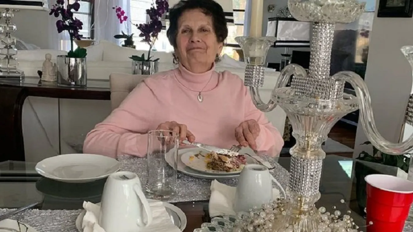 Halottnak nyilvánították, két órával később, percekkel a balzsamozás előtt vették észre, hogy még él