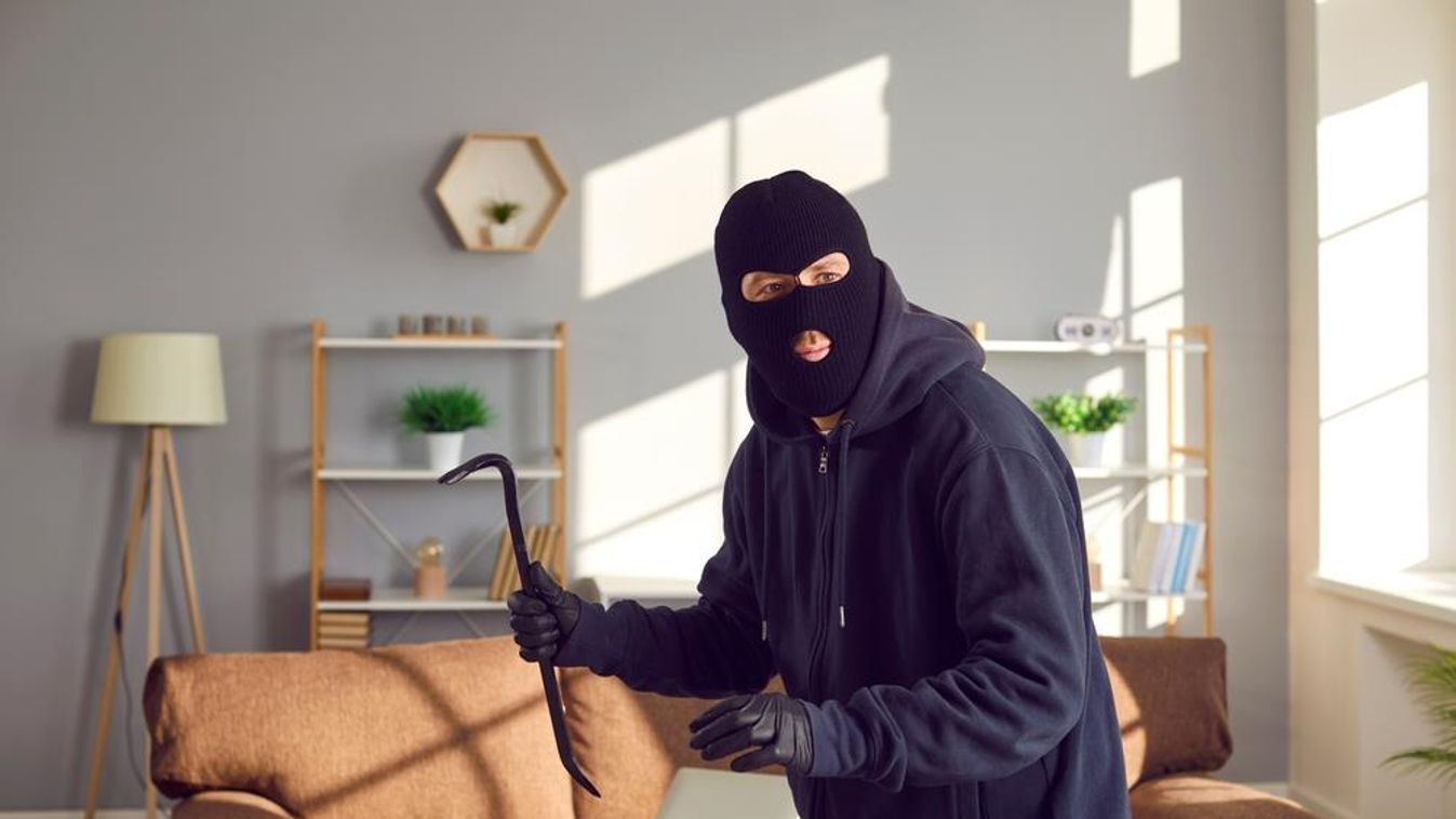 https://cdn.borsonline.hu/2024/07/PE9ZnbGWaR8cWZiFJefuGC6APlrCcDGAwDehWsW6bdc/fill/1347/758/no/1/aHR0cHM6Ly9jbXNjZG4uYXBwLmNvbnRlbnQucHJpdmF0ZS9jb250ZW50LzJjYTZiZDc2ODMxZTQ3OTNhYjMyYWQ3OWFiYmJlN2Iw.jpg
