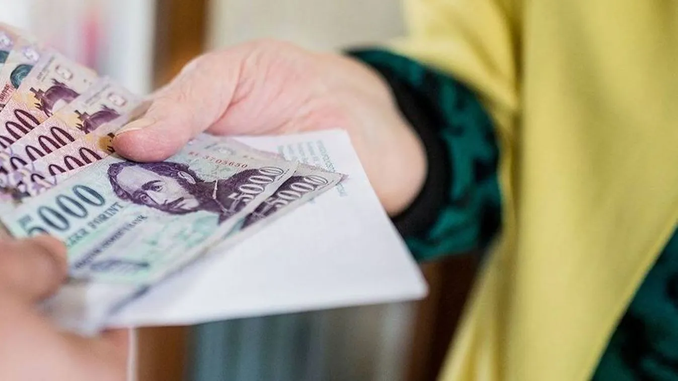 Örülhetnek a fizikai dolgozók: jóval vastagabb lesz a pénztárcájuk mostantól