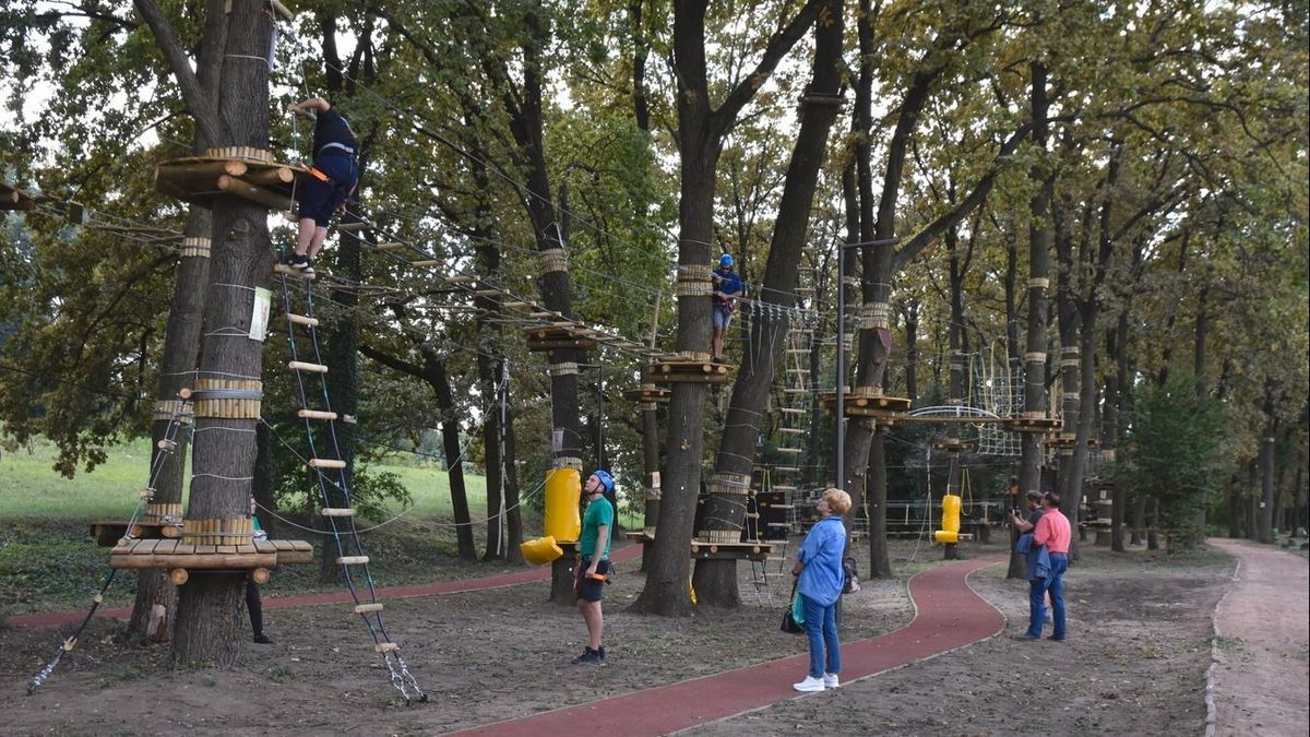 Kattant a bilincs a csuklóján, mielőtt meglincselték volna – ilyen álhírek terjednek a kisfiút felrúgó karatemesterről