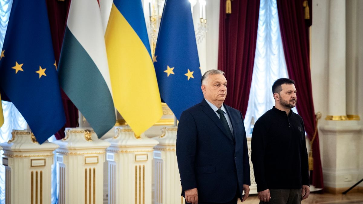 Orbán Viktor továbbra is a béke pártján: tűzszünetet kér Zelenszkij ukrán elnöktől