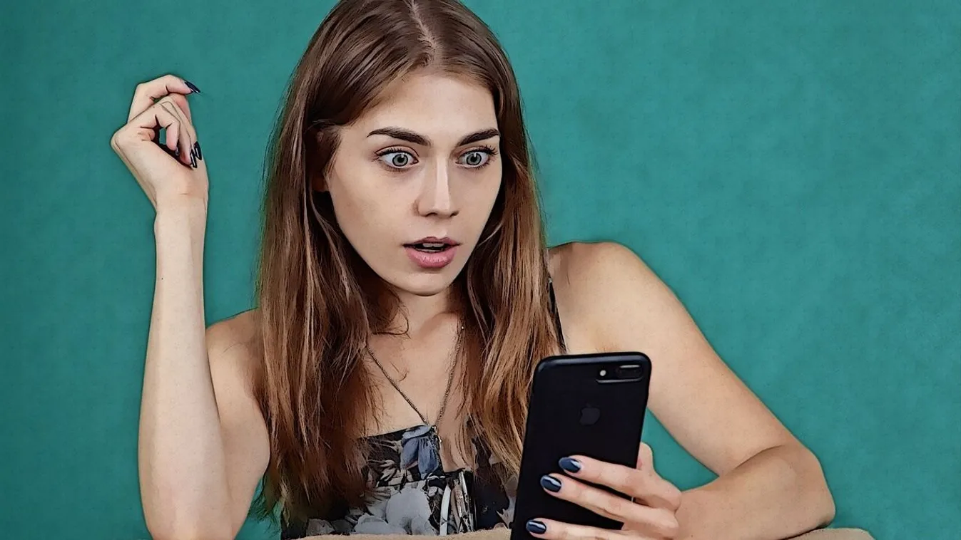 Kísérteties: magától indult útnak egy autó az emelkedőn éjszaka Ózdon – Videó