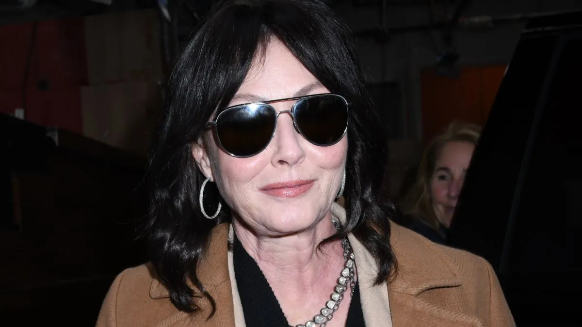 Shannen Doherty Visits LIVE with Kelly and Mark