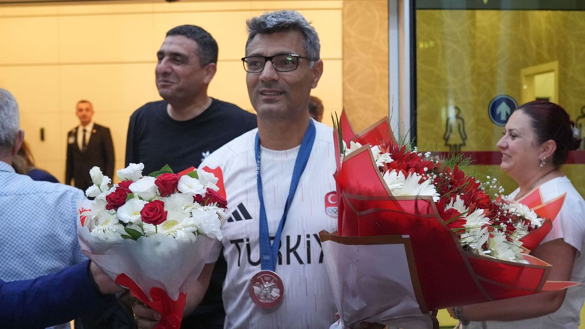 „Engem is célba vehetne” - megőrülnek a nők a török sportlövőért, Yusuf Dikecért