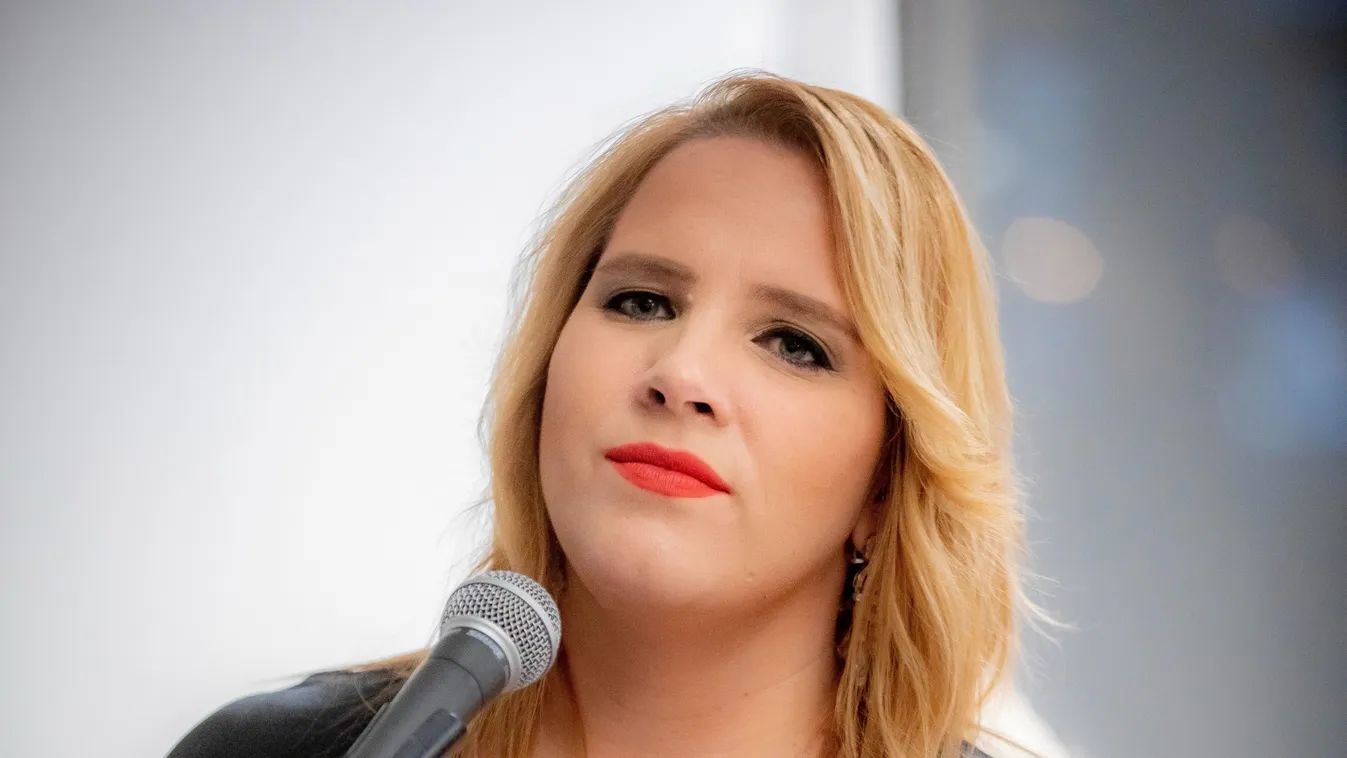 „Démonok hangja” jelent meg Tóth Vera fejében, súlyos vallomást tett az énekesnő