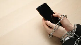 A te gyereked is telefonfüggő? És te?