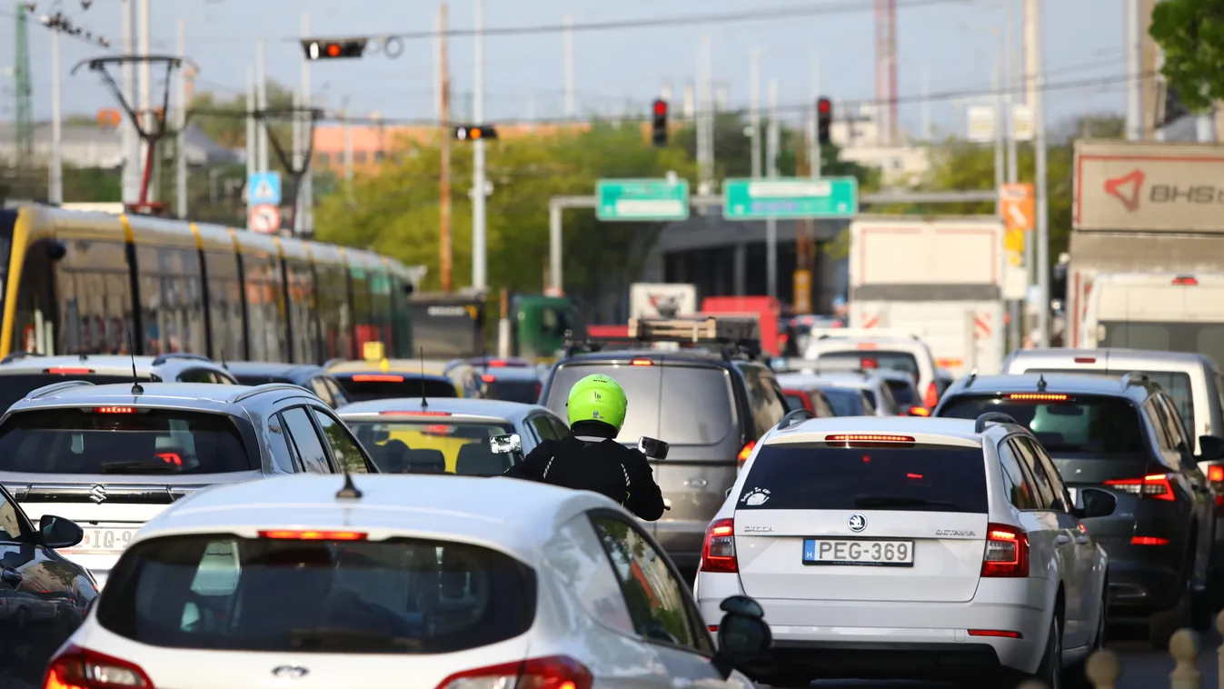 Most érkezett: teljesen elesett a körút Budapesten, nagy baj történt