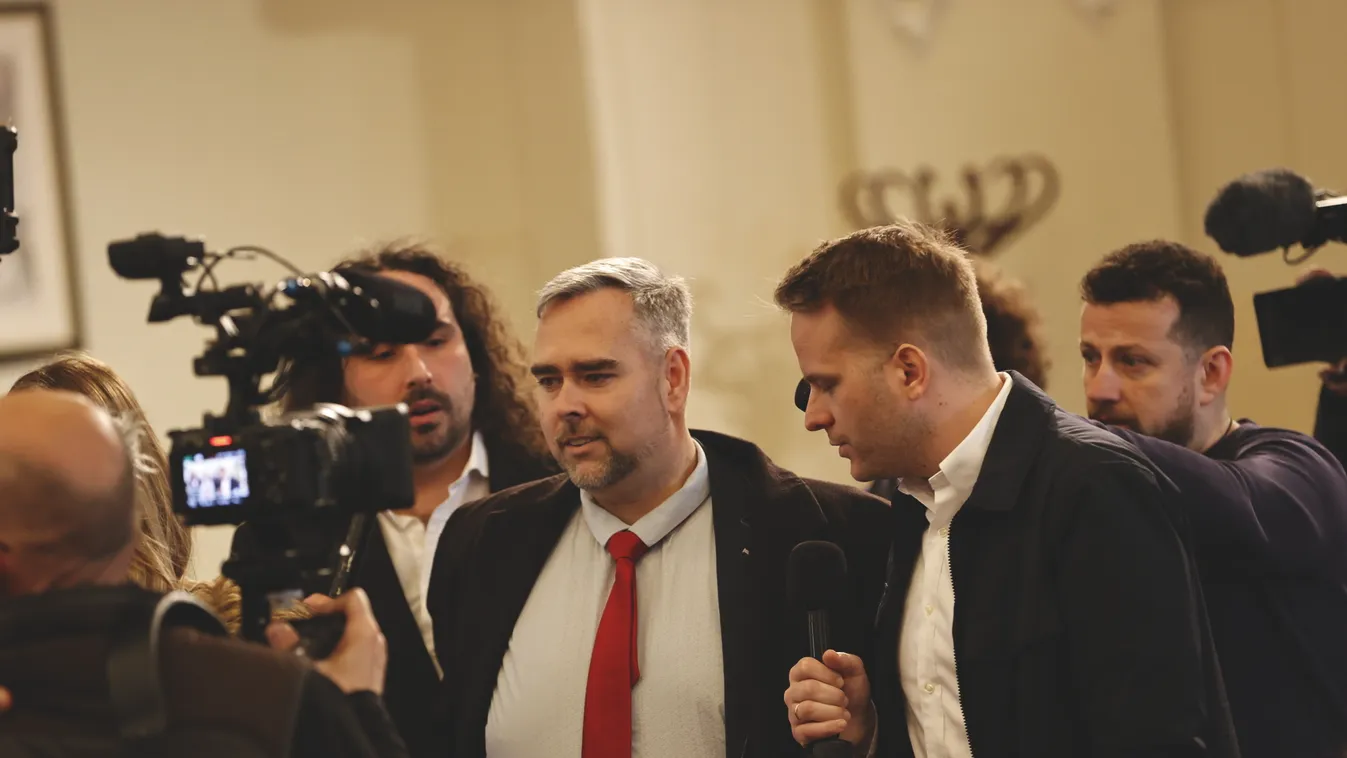 Hivatali vesztegetéssel gyanúsítják az óbudai polgármestert