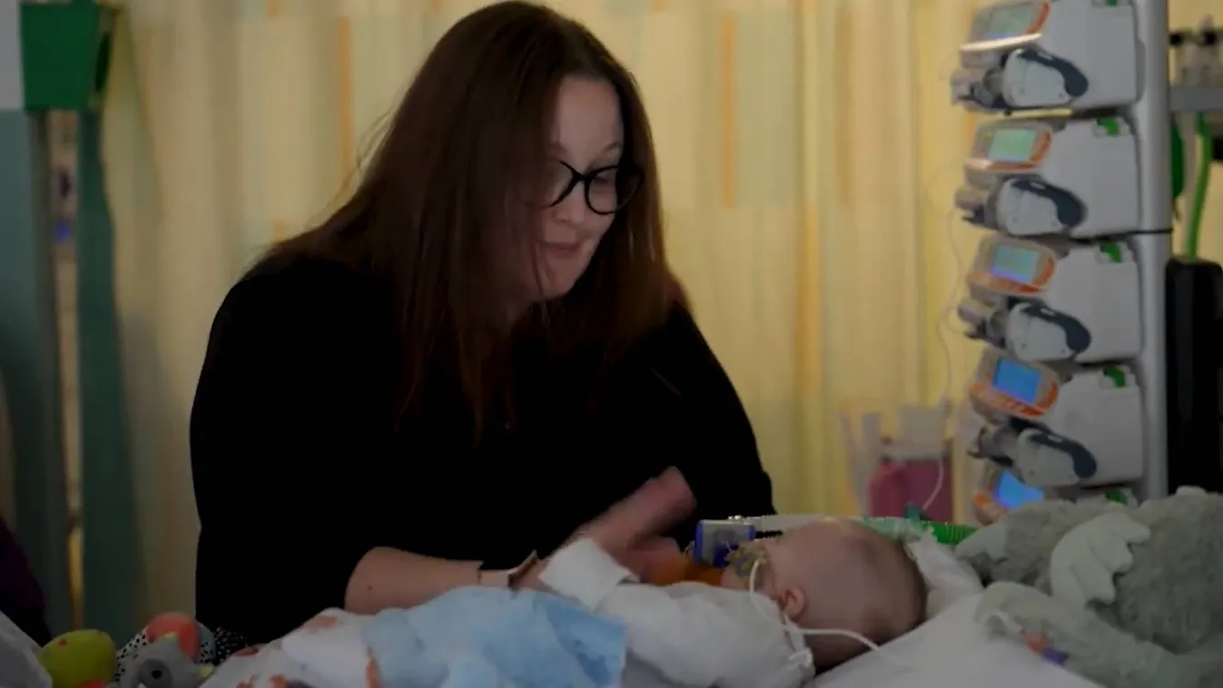 Egy másik gyermek halála mentheti meg: ha nem kap új szívet, meghal a 11 hetes baba