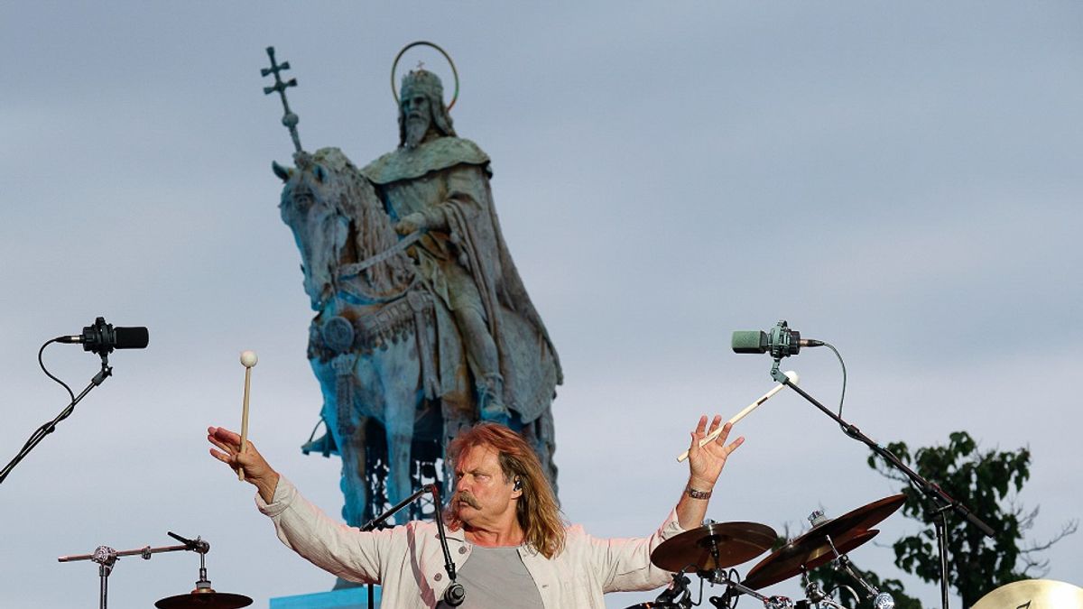 Leslie Mandoki: „A magyar közönség előtt játszani mindig különleges élmény számomra ”