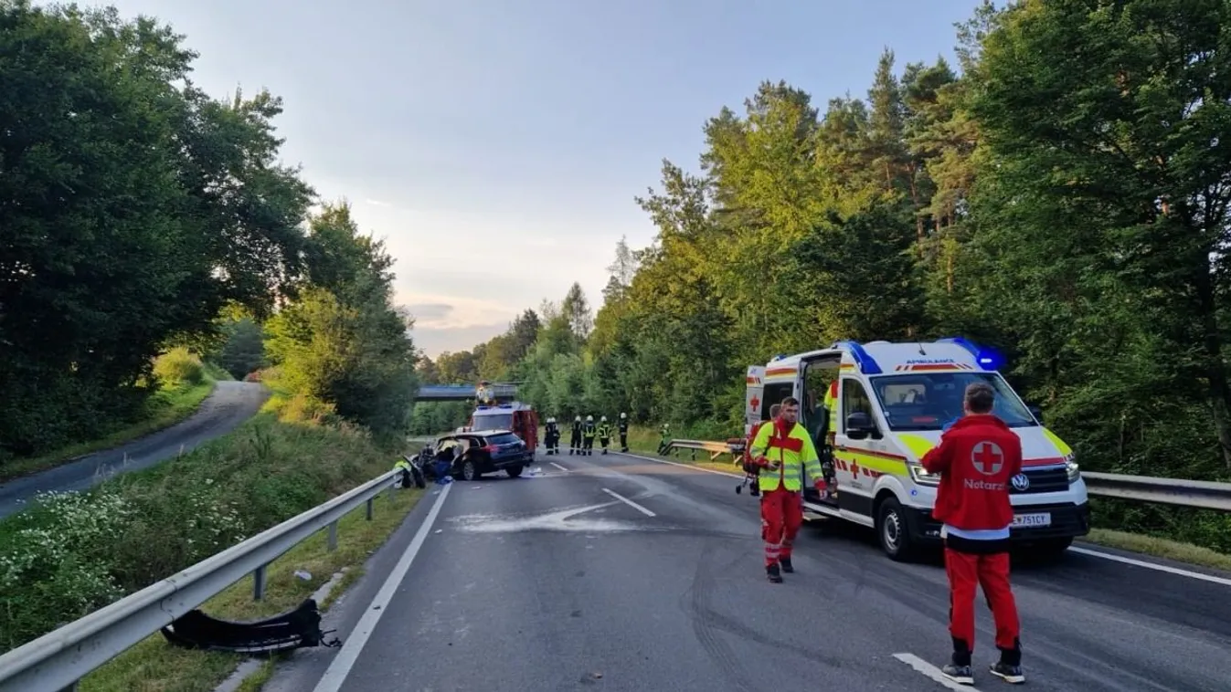 Horrorbaleset Burgenlandban: felesége holtteste mellett sírt fájdalmasan a megtört férj