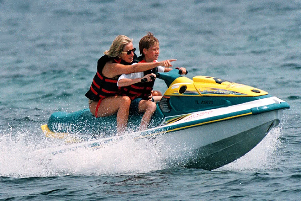Archives - Dodi Al Fayed et Lady Diana en vacances à Saint-Tropez