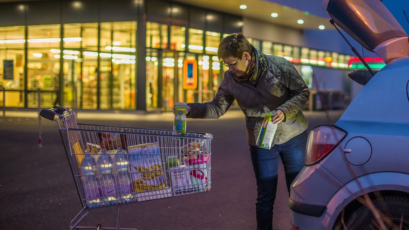 Mi történt? Egyszerre 19 terméket hívott vissza az Aldi