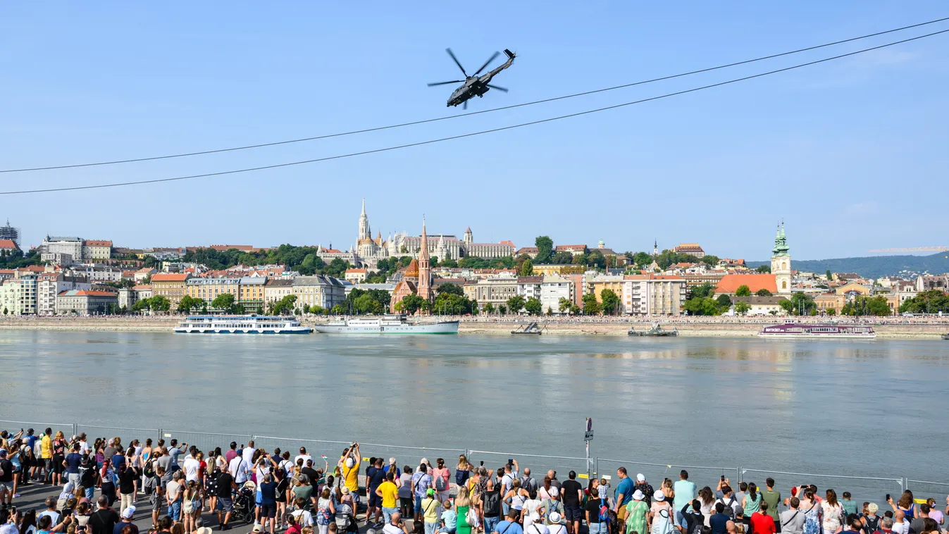 Most jött: Drámába fulladt az ünnepi rendezvény Budapesten, holtan esett össze egy néző