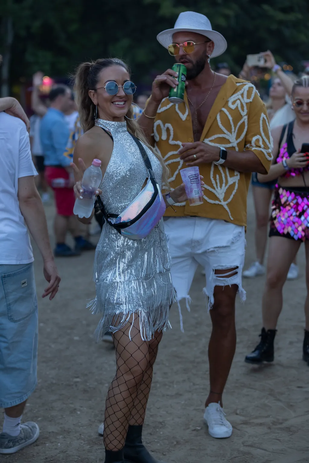 Az idei Sziget divat egyik eleme a csillogós ruha 