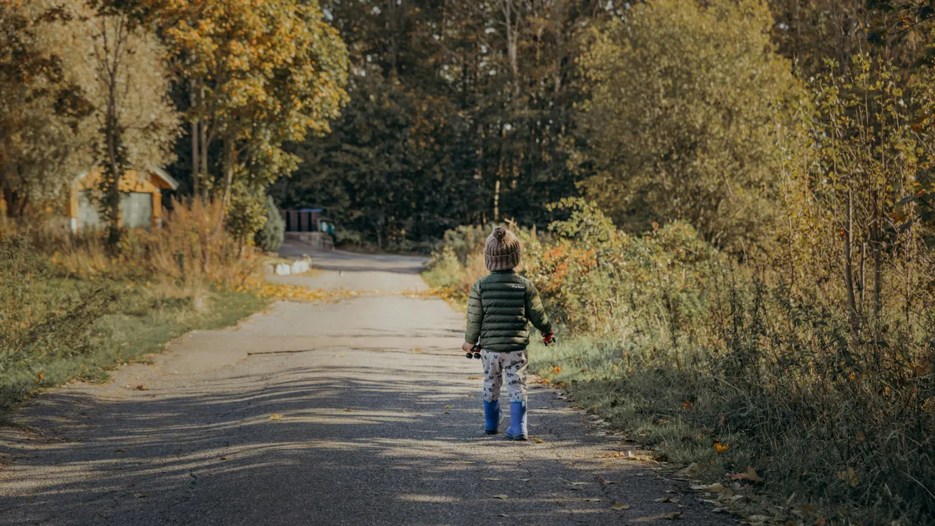 "A babám csak 8 éves volt" - a pocsolyába nyomta a fejét, amíg meg nem fulladt: 11 éves zaklató gyilkolta meg társát
