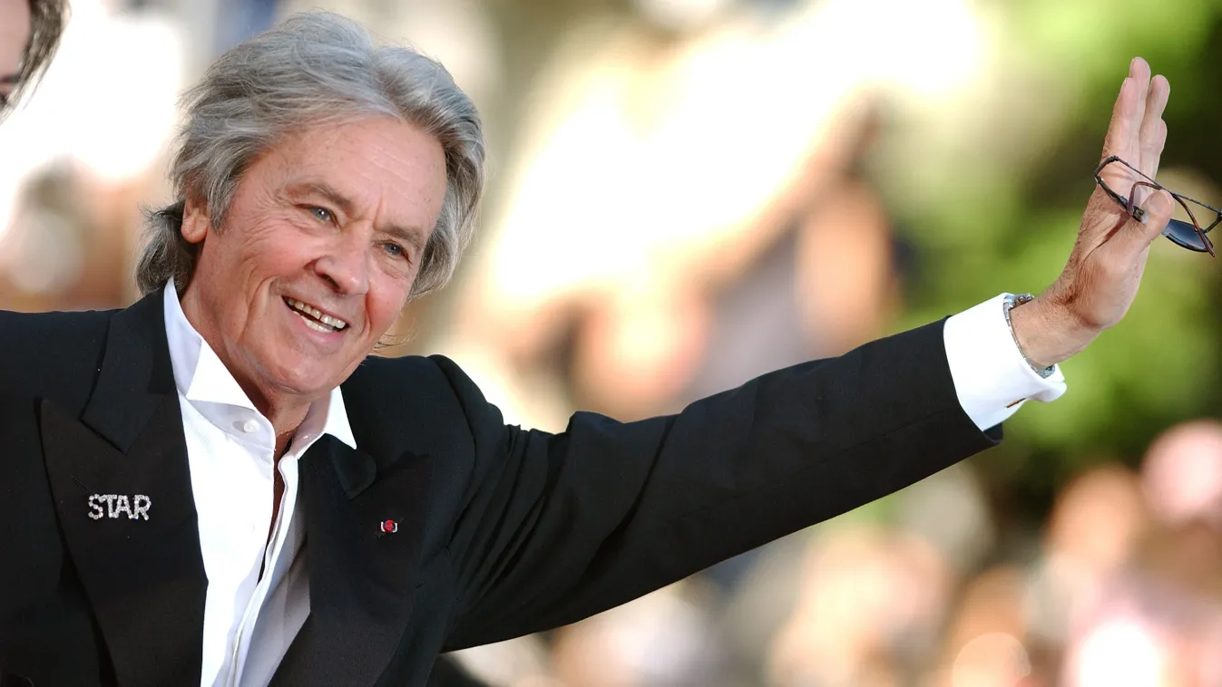 Legjobb barátja kísérte utolsó útjára Alain Delont: "teljesítem, amire halála előtt megkért"