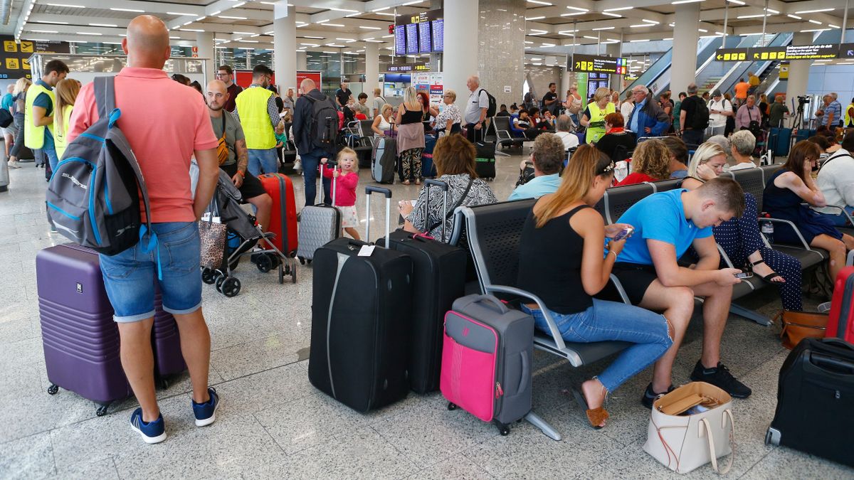 Klónozták a Liszt Ferenc reptér oldalát: aljas trükkel csapják be a magyarokat a csalók