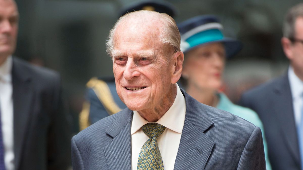 The Queen marks first train journey by a British Monarch