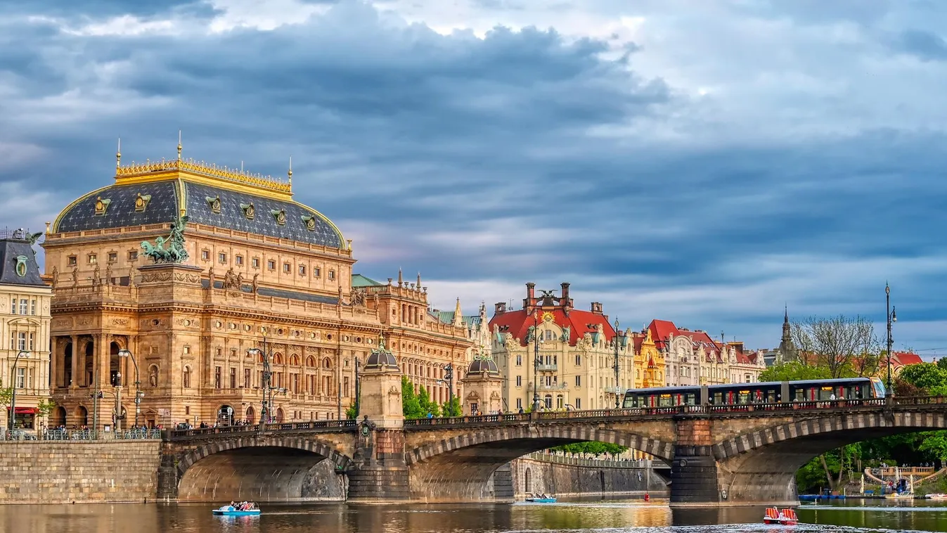 Prága is szigorú szabályokat hoz a tömegturizmus és az Airbnb ellen