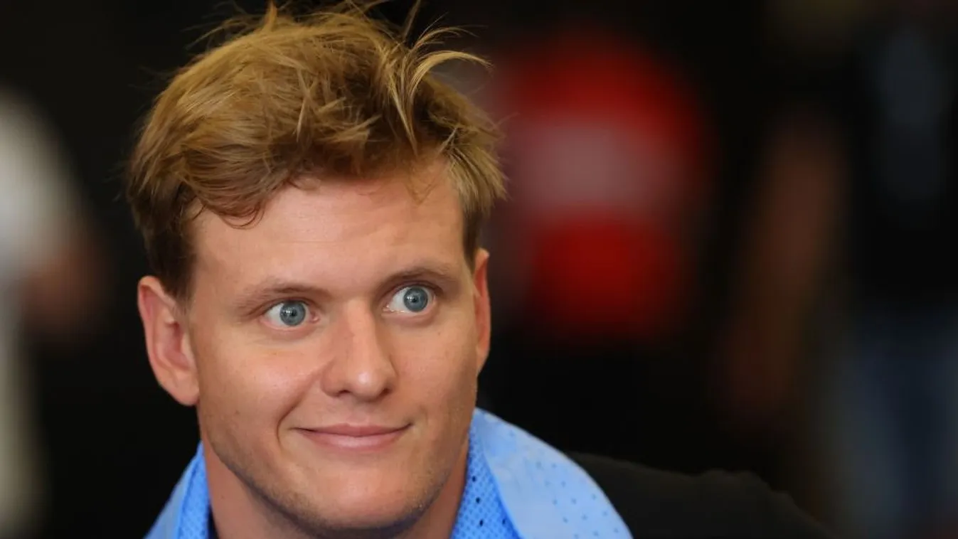 Végre itt a réges rég várt örömhír Michael Schumacher családjának