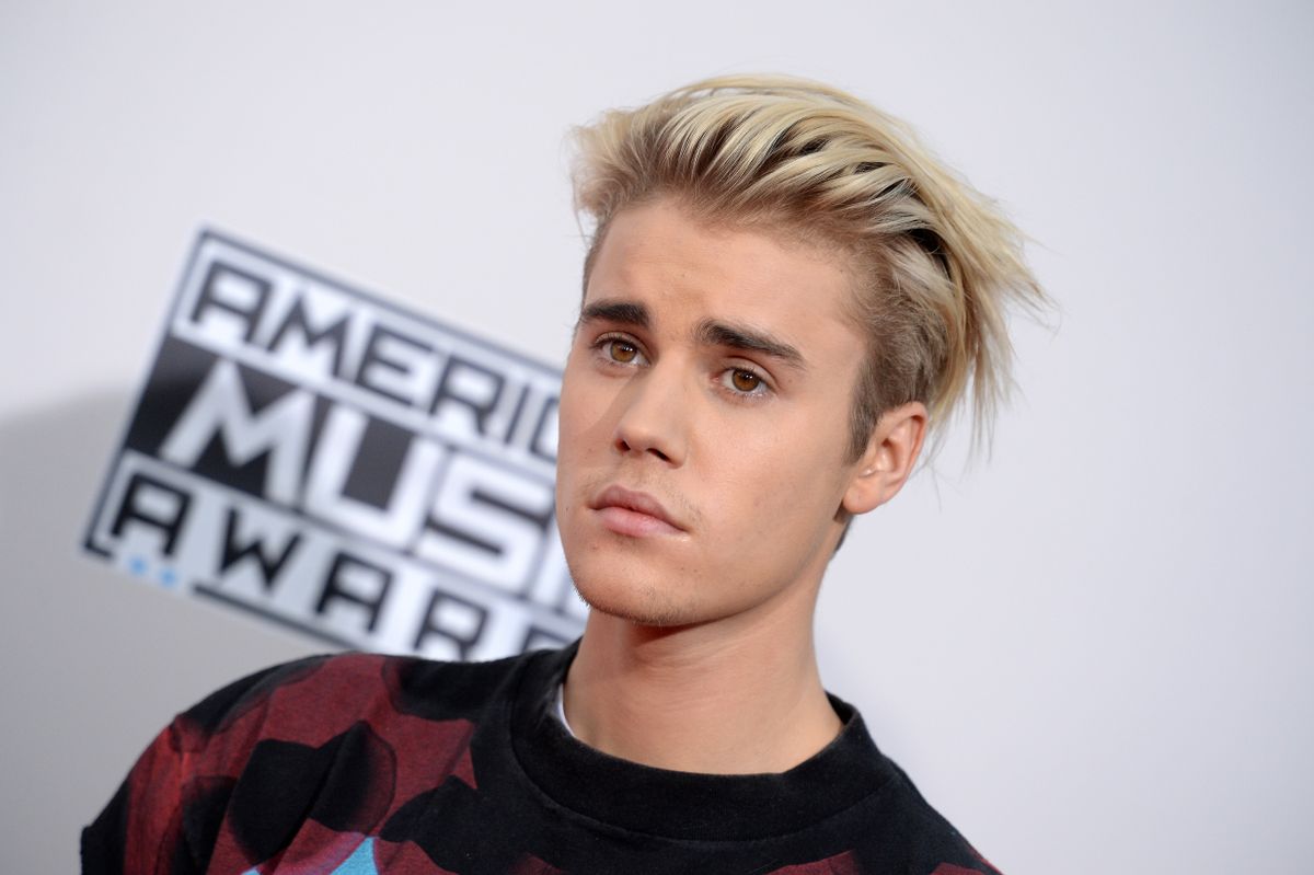 American Music Awards Arrivals- LA justin bieber