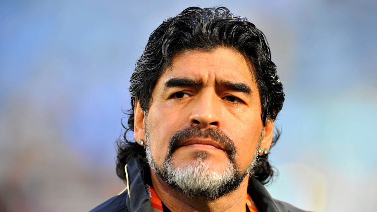 Maradona a síron túlról is hódít, rengetegen vásárolják az italát