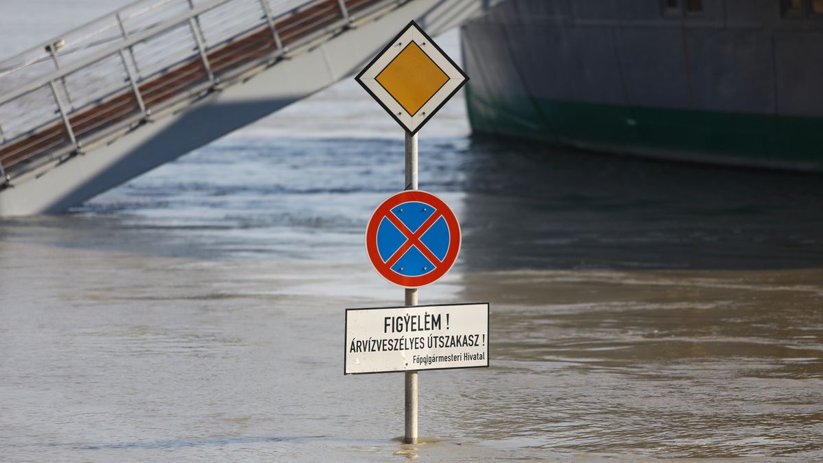 Megrázó előtte-utána képeken a budapesti árvíz: összefacsarodik a szív a látványtól