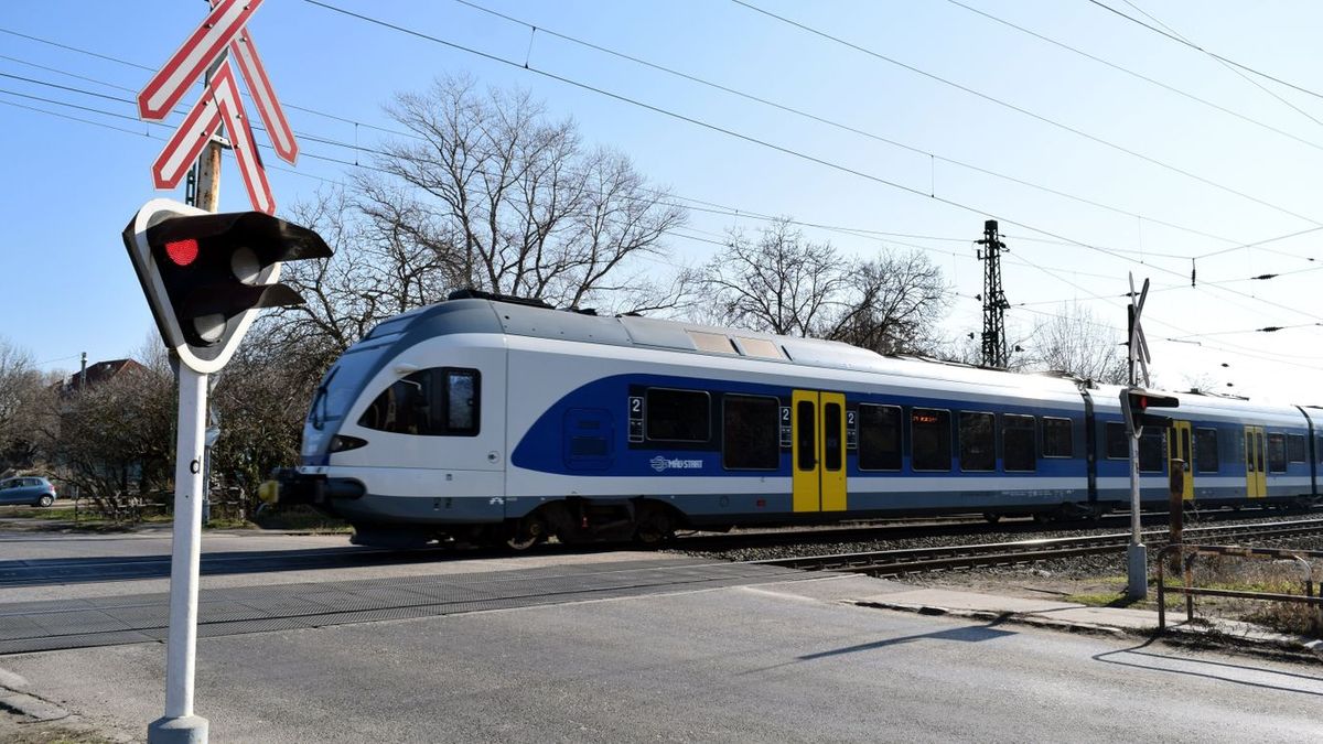 Erre jobb felkészülni! Jelentősen változik a menetrend október 23-án