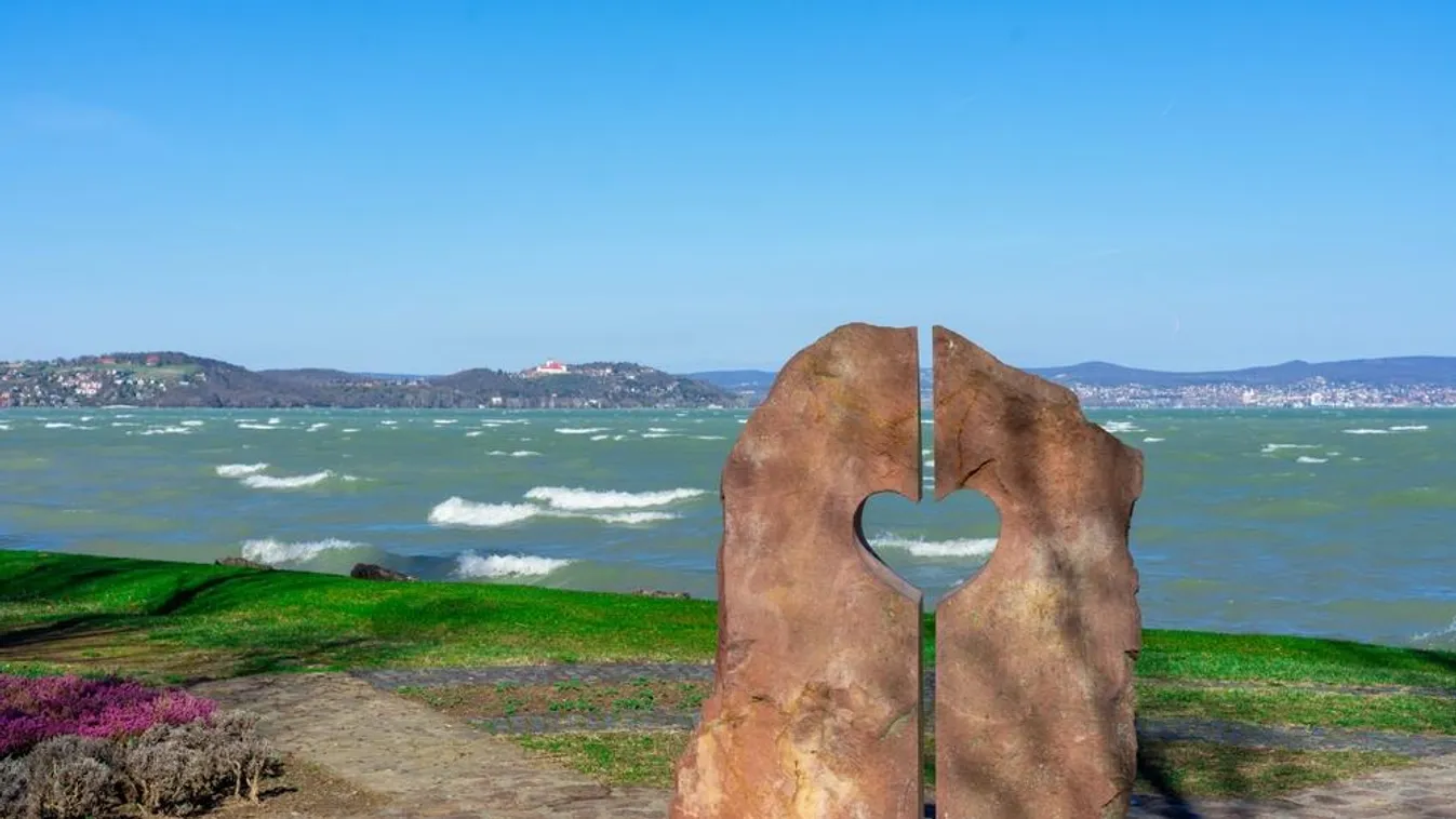 Hajódrónt és mesterséges intelligenciát vetnek be a Balaton védelmében