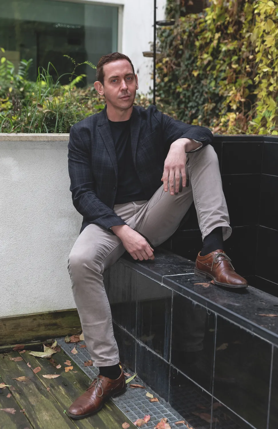 Molnár Gusztáv feleségével érkezett meg az országba