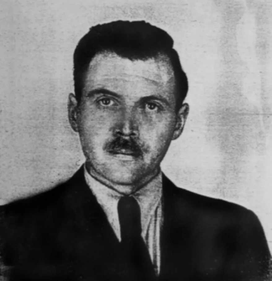 Auschwitz, WP-Josef-Mengele-1956.jpg