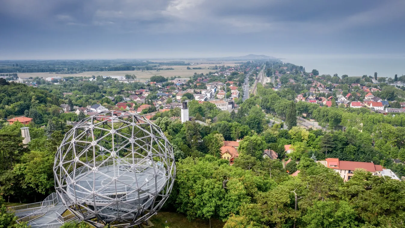 Megnyitotta kapuit Magyarország legnagyobb borbárja, a Balaton
