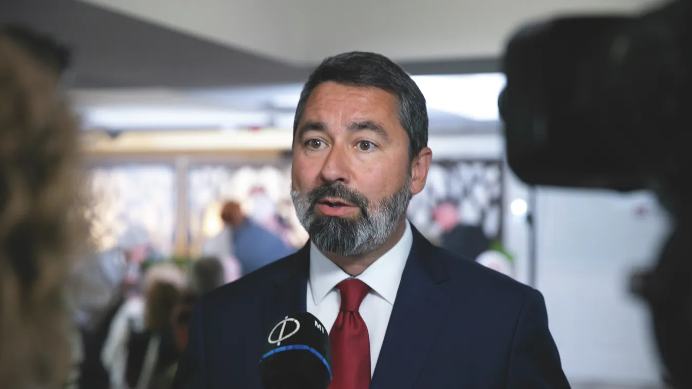 Hidvéghi Balázs: a nemzeti konzultáció fontos eszköz, hogy a kormány egyetértési pontokat teremtsen