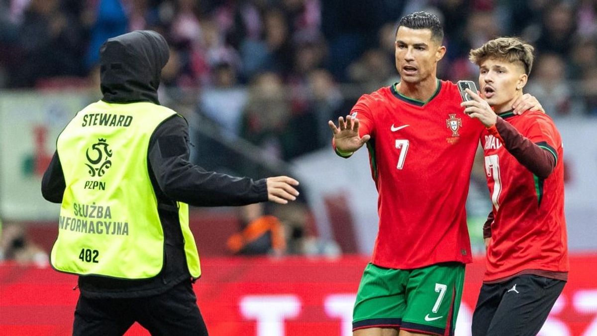 Cristiano Ronaldo rendre intette a biztonsági őrt, fotókon a nagy jelenet