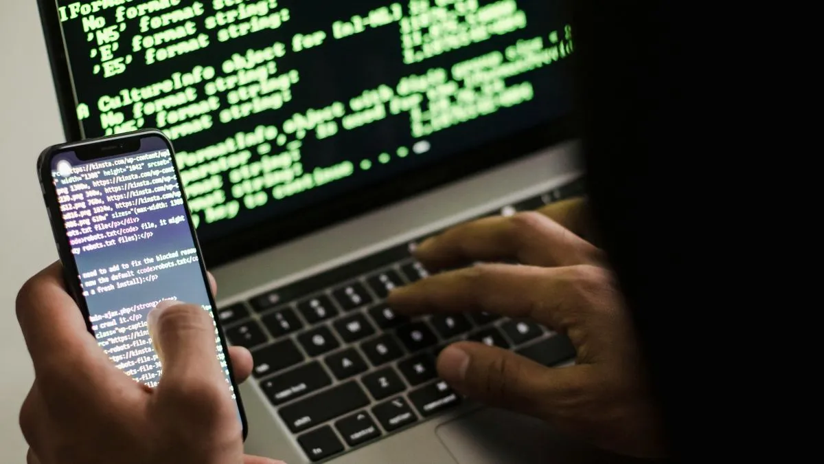 alt= Az üzenet küldésekkel nem állnak le az internetes csalók