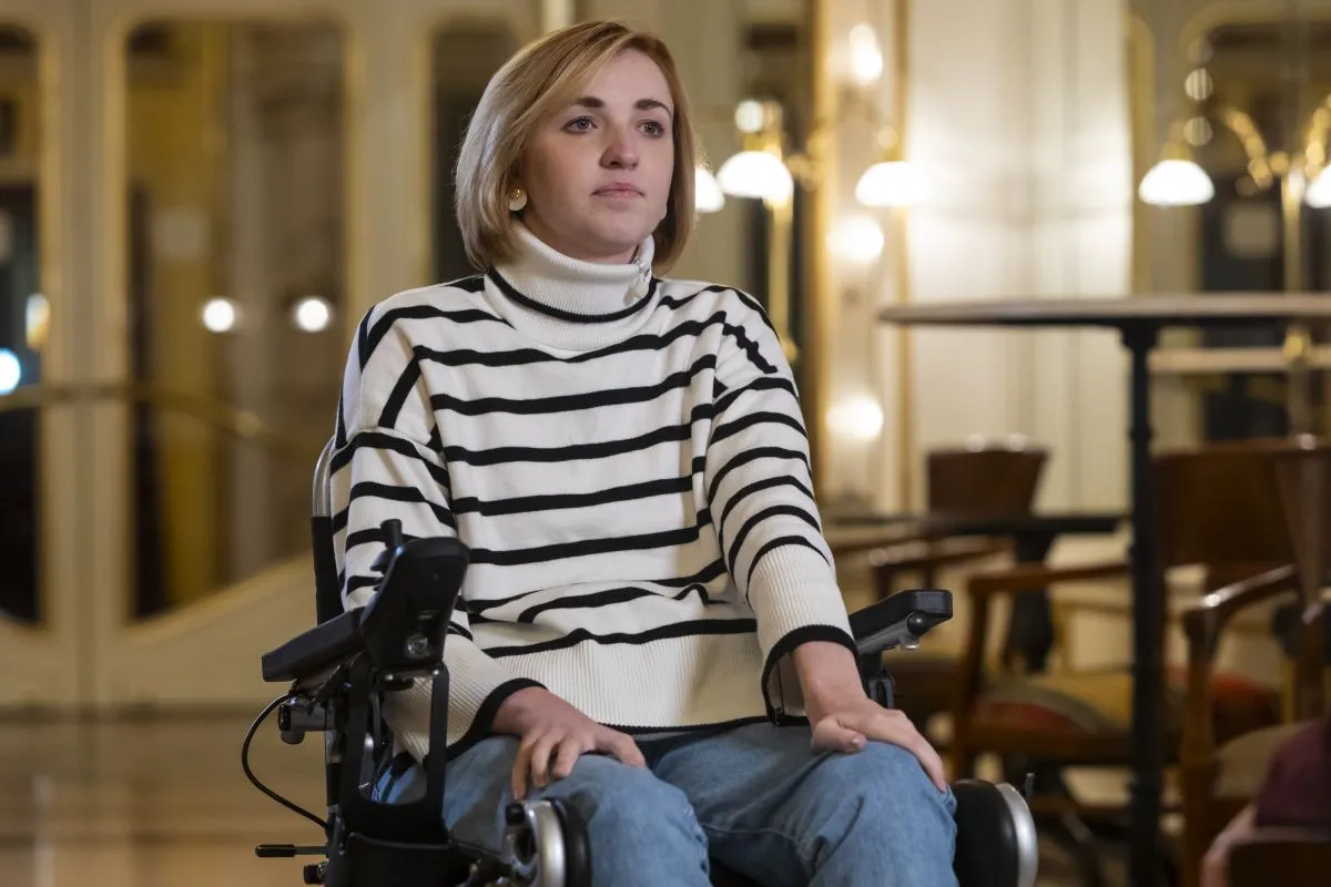 Tóth Niki
Tóth Nikolett
lebénult balerina

Jókai utcai házomlás