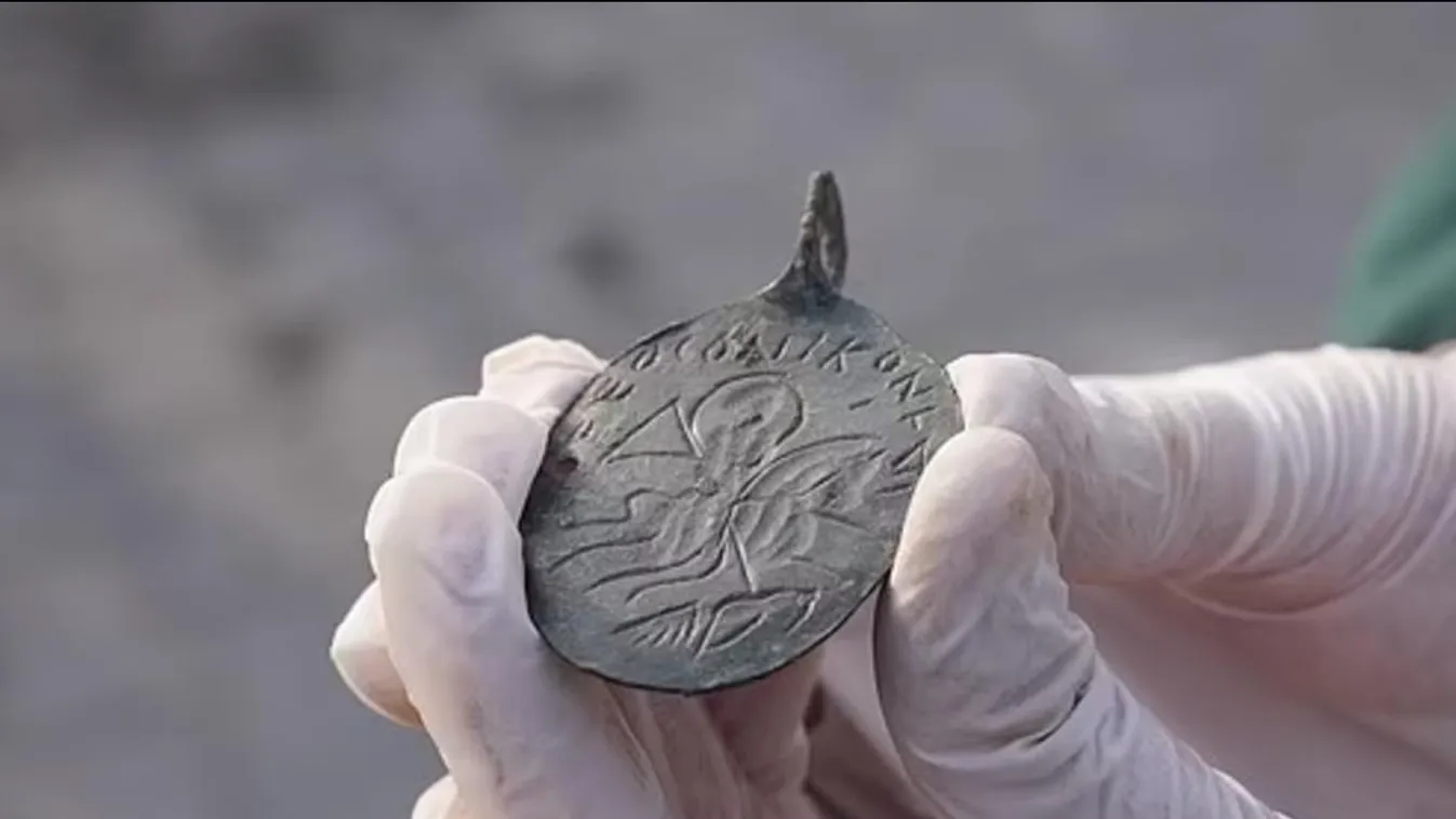 Az ősi démonölő amulett megerősíti a Biblia hiányzó fejezetét