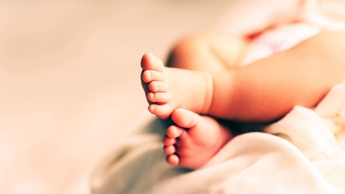 Gyönyörű, pici Abigél: újra felsírt a kecskeméti babamentő inkubátora