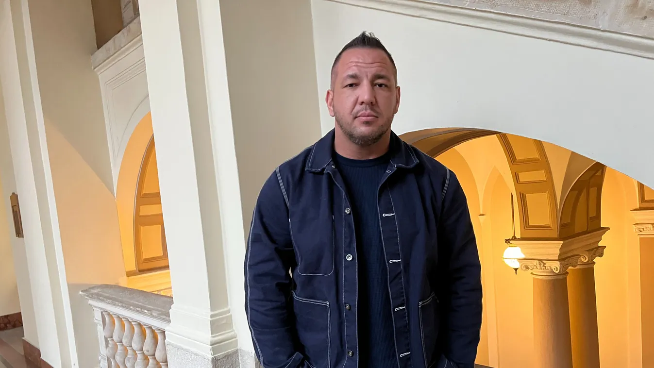 "Haza fogsz jönni!" - Curtis megtörte a csendet, ezt mondta a testvére tárgyalásán