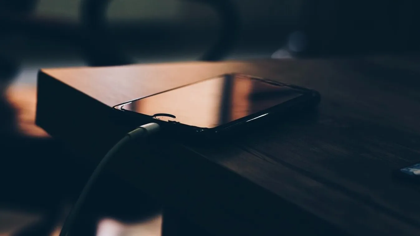 Fontos közleményt adott ki az Apple: ez mindenkit érint