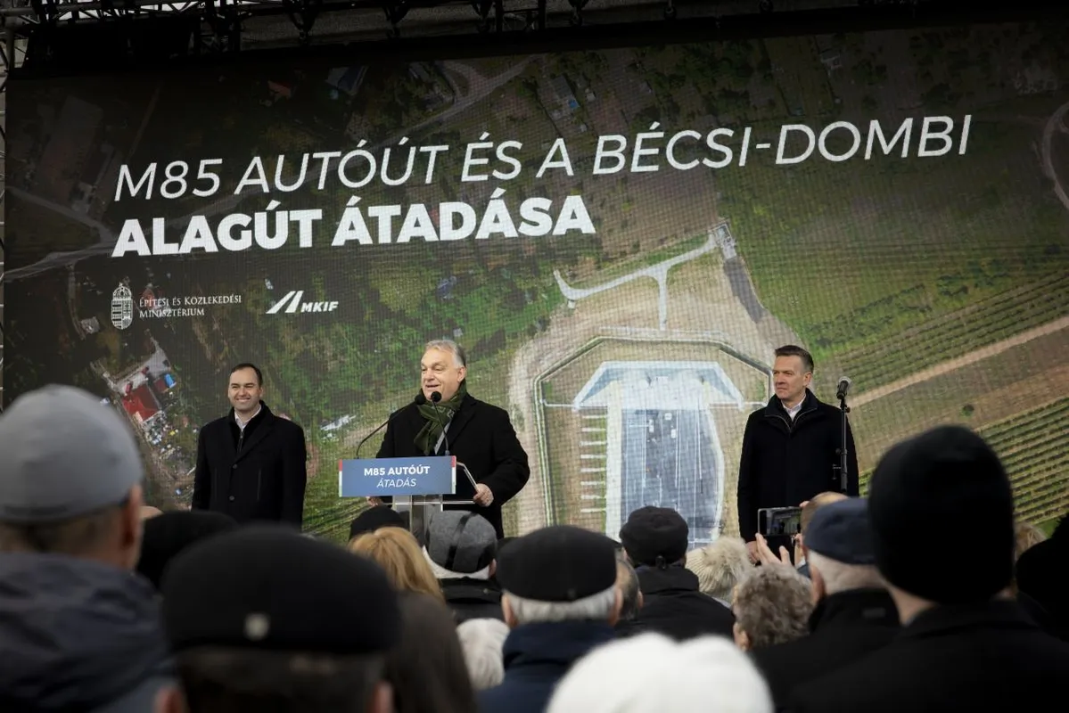 BARCZA Attila; ORBÁN Viktor; FARKAS Ciprián